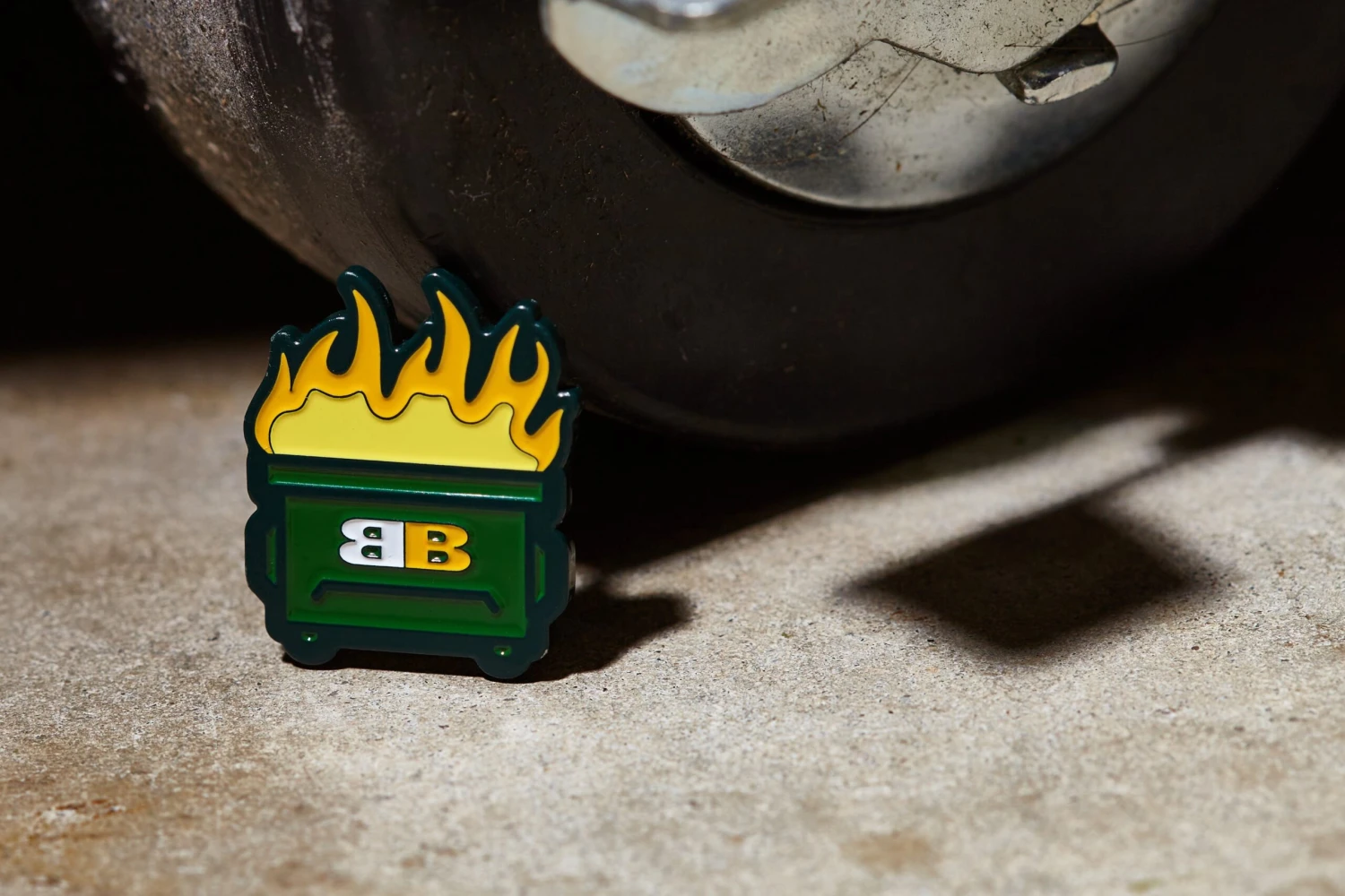 Dumpster Fire - Ball Marker 5 Dumpster Fire - Ball Marker - Image 3